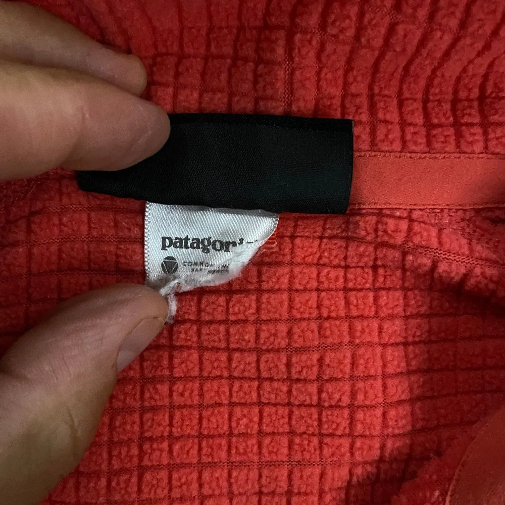 Patagonia R1 Pullover FITS Women Medium Red Waffle Grid Fleece Regulator 1/4 Zip